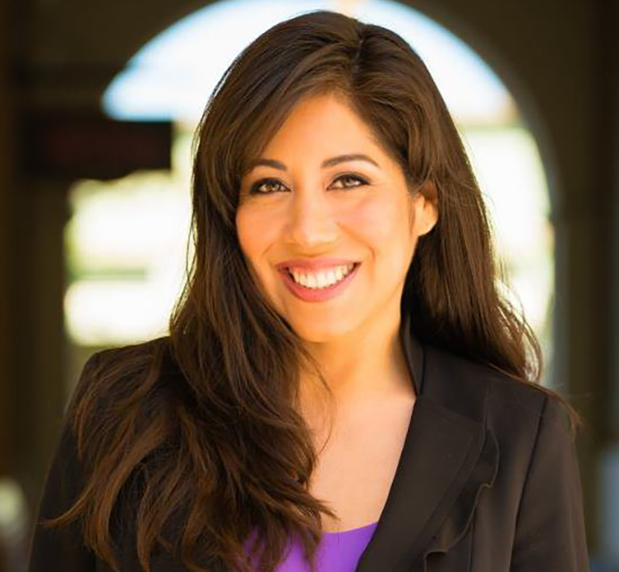 Rosalynn A. Vasquez headshot