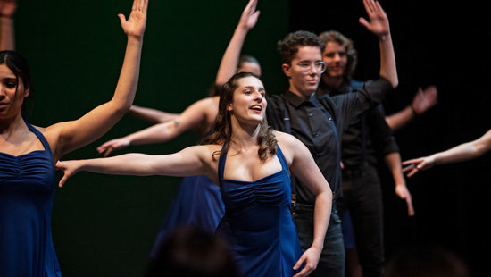 Suffolk student Morgan performs with the Rampage Show Choir.