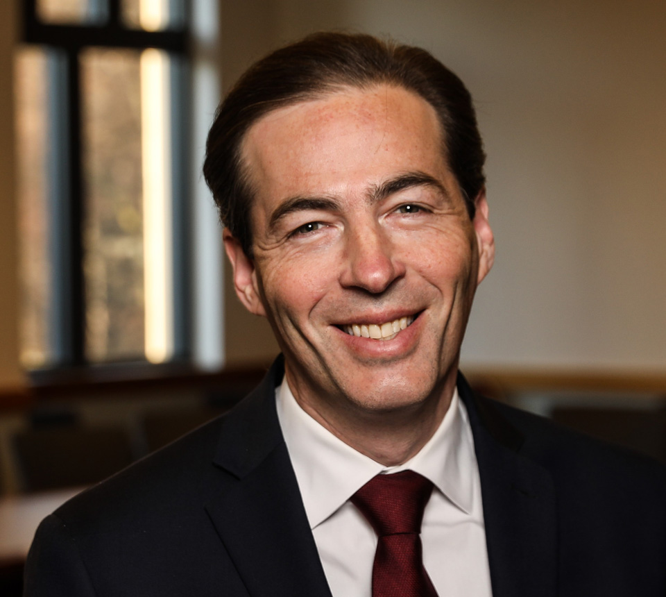 Portrait of Andrew Perlman. 