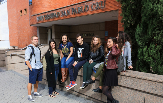 Suffolk Students gathered outside of  Universidad CEU San Pablo