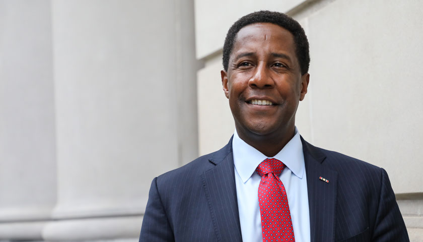 portrait of Setti Warren