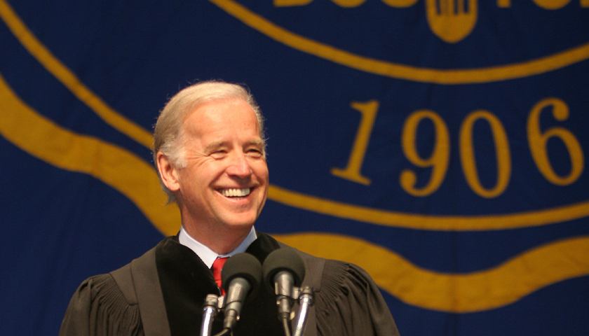 Senator Joe Biden smiles while delivering the 2005 Suffolk Law School Commencement address