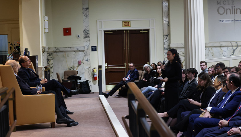 Undergraduate law student Grace Griffin asks Justice Breyer a question