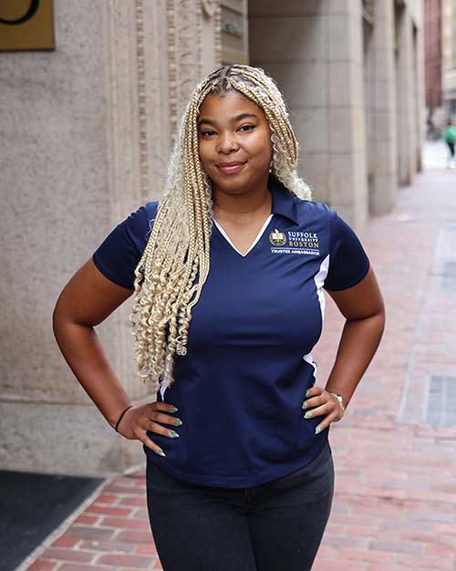 Headshot of Valentina Tolentino